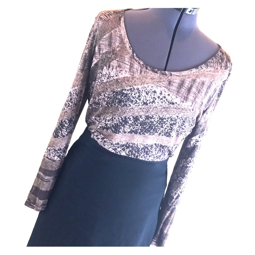 Lynne Ritchie Silver Women’s Shirt. Size XL